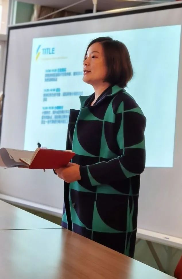 卡通足球图片大全图片_卡通足球简笔画图片_足球时间规则图片卡通