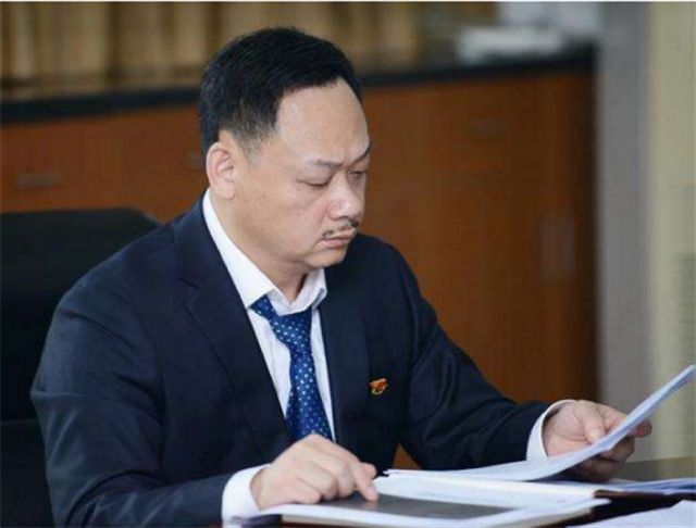 世界举重冠军最高体重是_举重世界最高纪录_举重世界最高记录